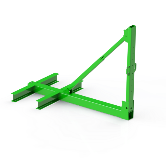 Support en acier peint en vert, avec une base horizontale et une montée inclinée renforcée, conçu pour stabiliser et supporter de l'équipement industriel ou des matériaux lors des opérations de chargement et de déchargement.