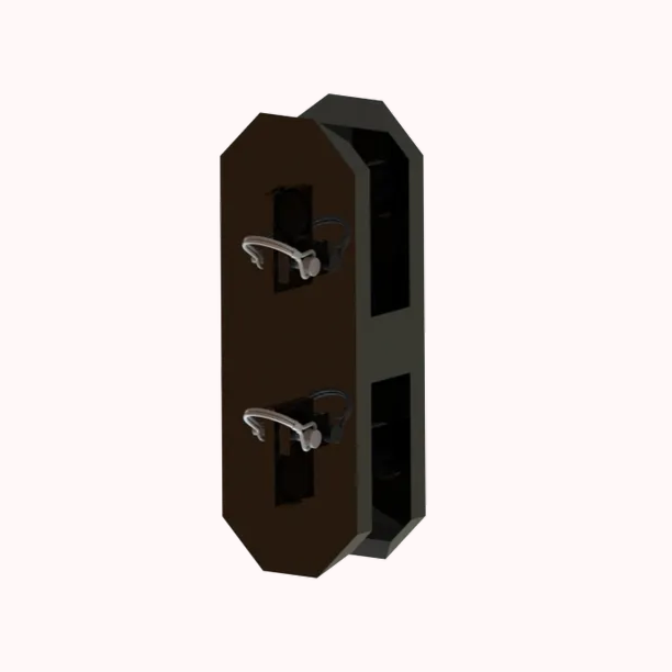 Pilier de fixation octogonal marron avec crochets de verrouillage ajustables, conçu pour être intégré dans des systèmes de support ou de confinement dans un environnement industriel.